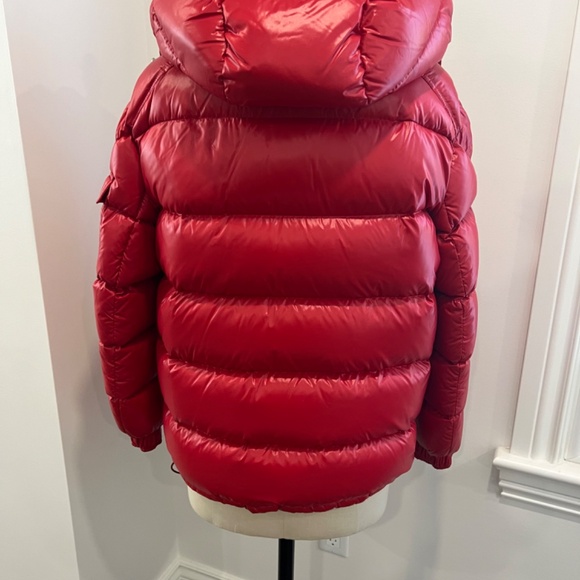 Authentic (worn once) Moncler red shiny puffer jacket - Picture 4 of 7